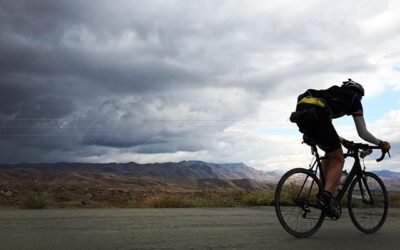 Tom Morgan heads down hill on his 'Everest' attempt on Round Mountain. #bikelife #everesting #SoCal