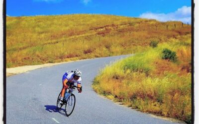 Another image of me descending en route to the Lions Trail. Thanks @tobylima57 #ridewithpanache #touragainsttrafficking #mile3 #endhtnow