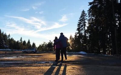 Heading back to the car, Alta Sierra #snowfun. #dadlife