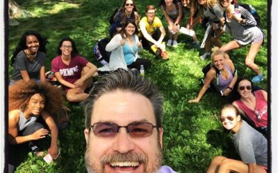 It was too nice outside for my Jour 500 class not to go outside for the last 1/4 of class. #flexible #meekjournalism #meekjourno