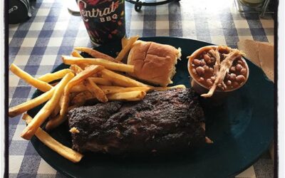 Central BBQ half-rack and two sides in Memphis. #deltacenter18 #meekjourno #mostsouthernplace #bbq