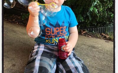 Blowing bubbles in the front yard. #dadlife #kalish2018 #bubbles