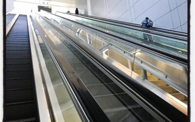 Airport escalator. #aejmc18 #academiclife #meekjourno