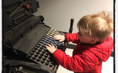 The Linotype operators get younger and younger @umjourimc ;) #mississippijourno #dadlife