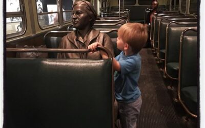 Chai gets to know Rosa Parks on the bus. #mississippijourno #umjourimc