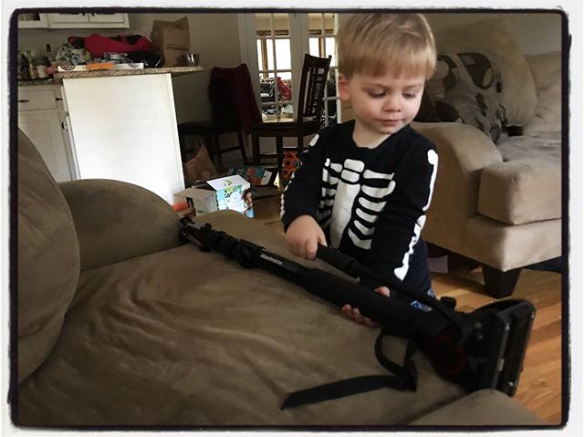 I had my equipment manager check out my monopod this morning. #dadlife