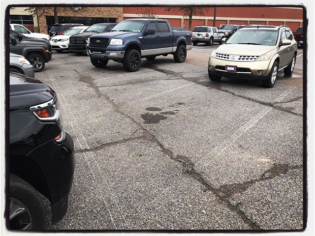 Yes, that is where they parked it. Lined up fine. Pulling into the spot, FAIL. #mississippijourno
